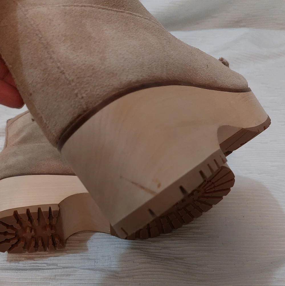 Kelsi Dagger suede look
